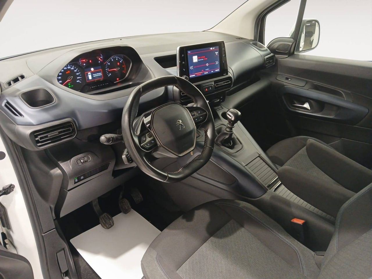 Peugeot Rifter   Standard BlueHDi 73kW Allure Pack