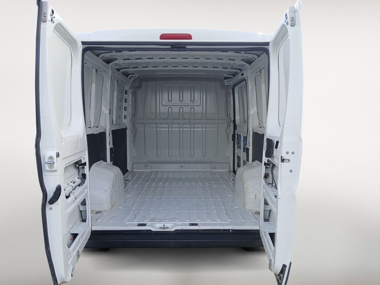 Peugeot Boxer FURGON 330 L1H1 BHDI 120CV 6VEL.