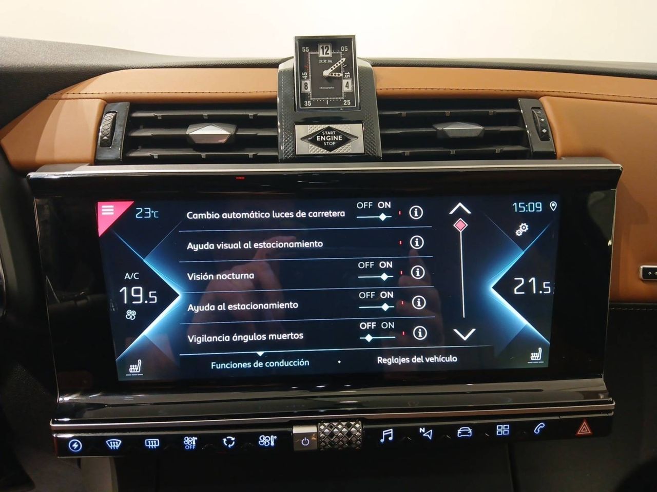 DS DS 7  1.6 E-Tense 300  Auto 4WD Rivoli