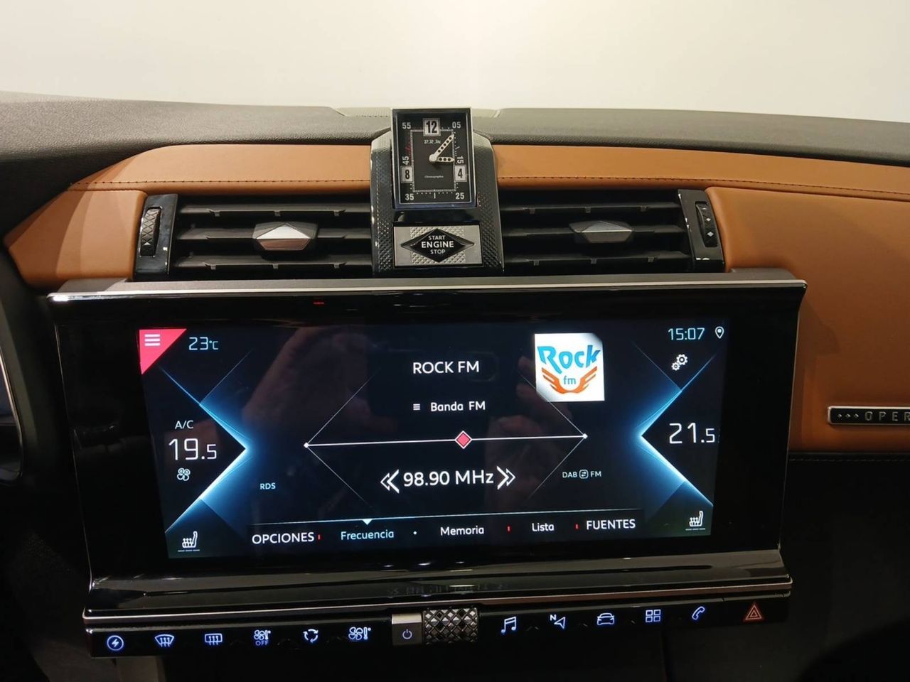DS DS 7  1.6 E-Tense 300  Auto 4WD Rivoli
