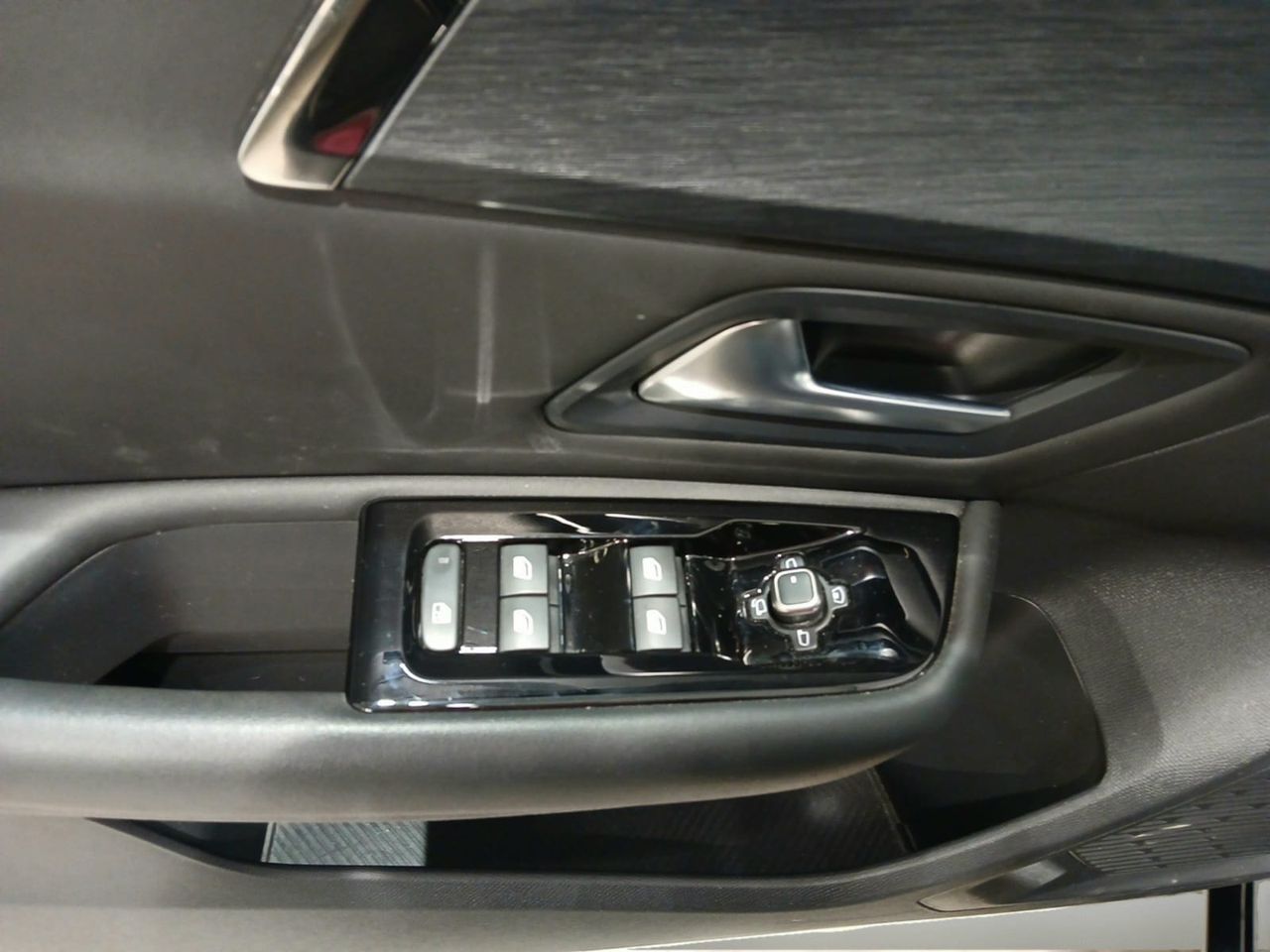 Citroën C5 X Hybrid 225 e-EAT8 Shine