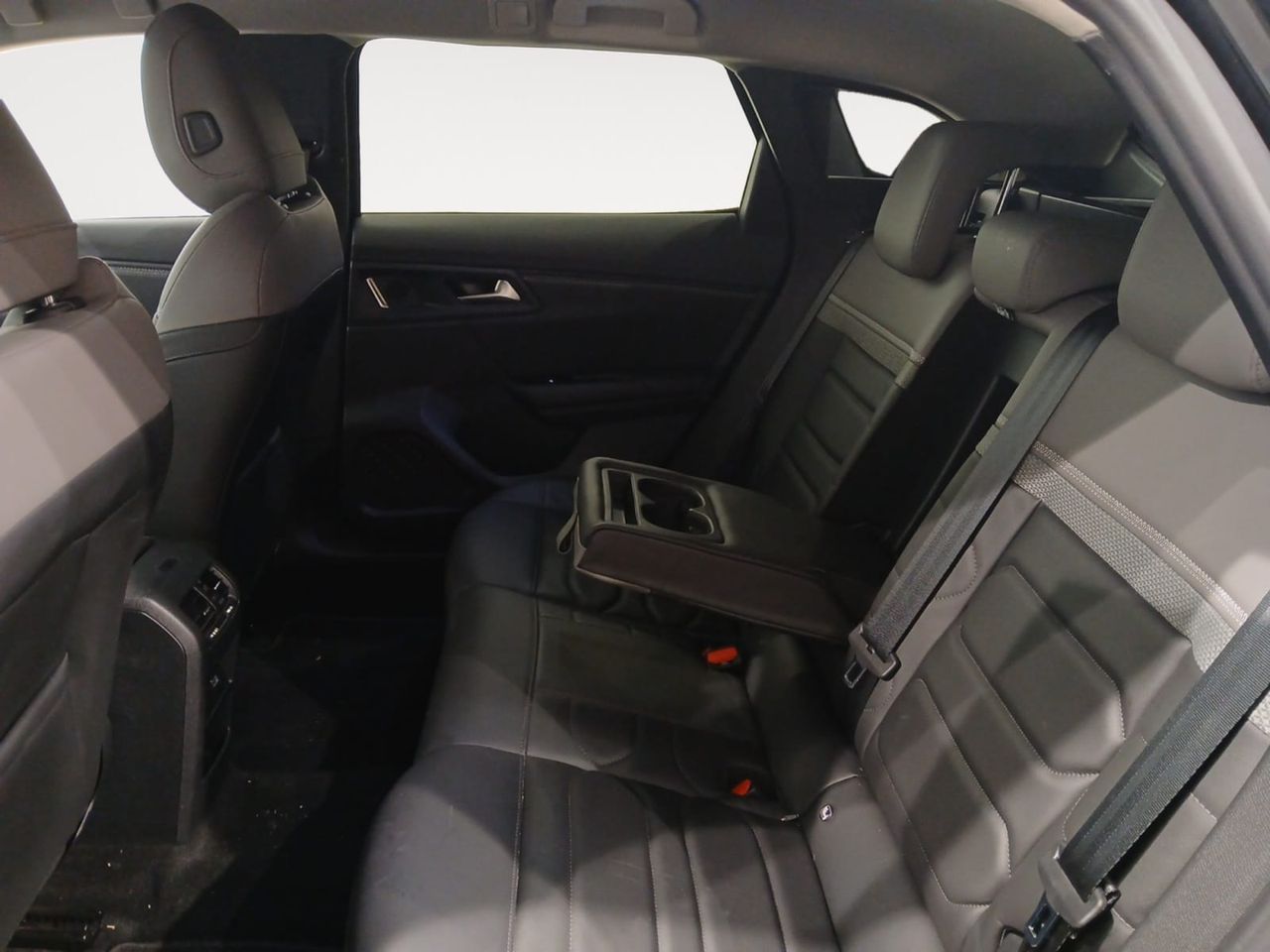 Citroën C5 X Hybrid 225 e-EAT8 Shine
