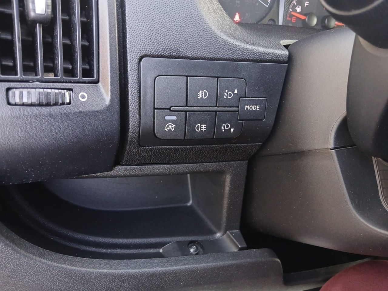 Peugeot Boxer FURGON 333 L2H1 BHDI 140