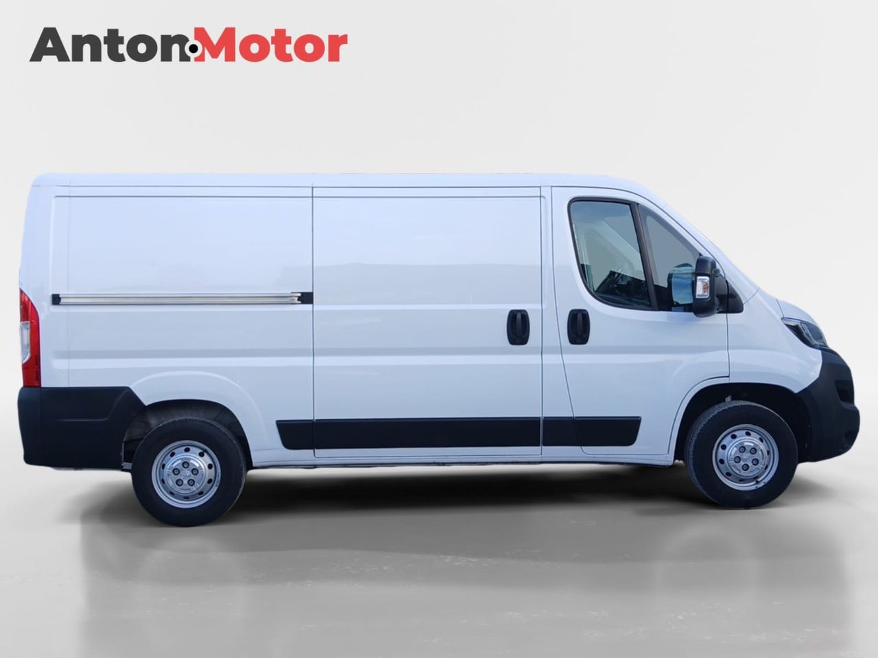 Peugeot Boxer FURGON 333 L2H1 BHDI 140