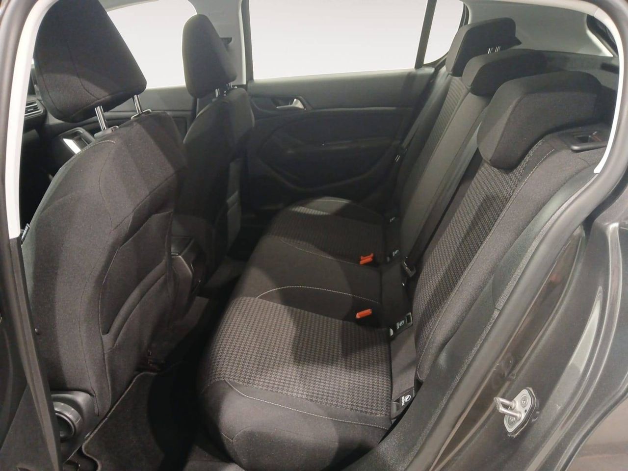 Peugeot 308  5P  BlueHDi 130 S&S MAN Active Pack