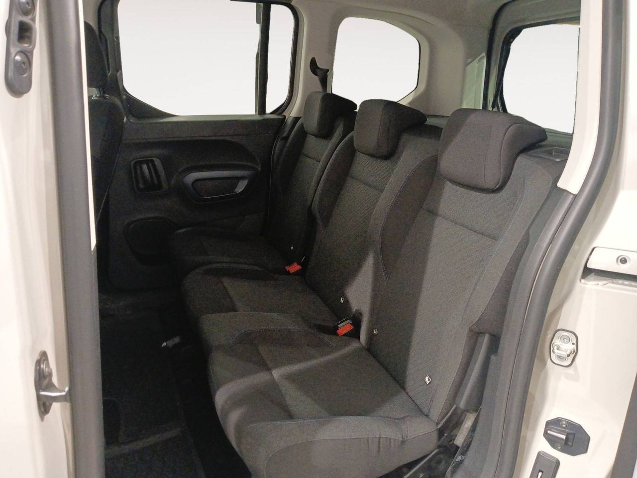 Peugeot Rifter   Standard BlueHDi 96kW EAT8 Allure