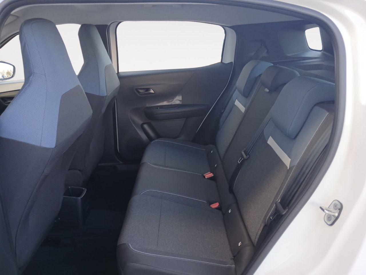 Opel Frontera 1.2T XHT Hybrid eDCT6 81kW Basic Edition