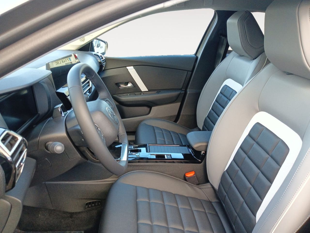 Citroën C4 Hybrid 145 ë-DCS6 Max