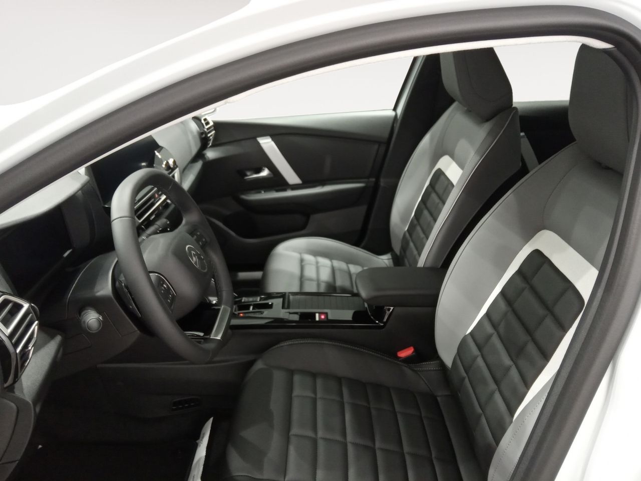 Citroën C4 Hybrid 145 ë-DCS6 Max