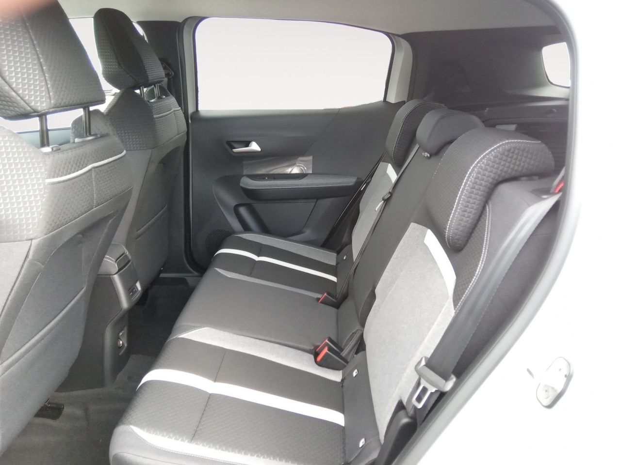 Opel Frontera 1.2T XHT Hybrid eDCT6 107kW GS