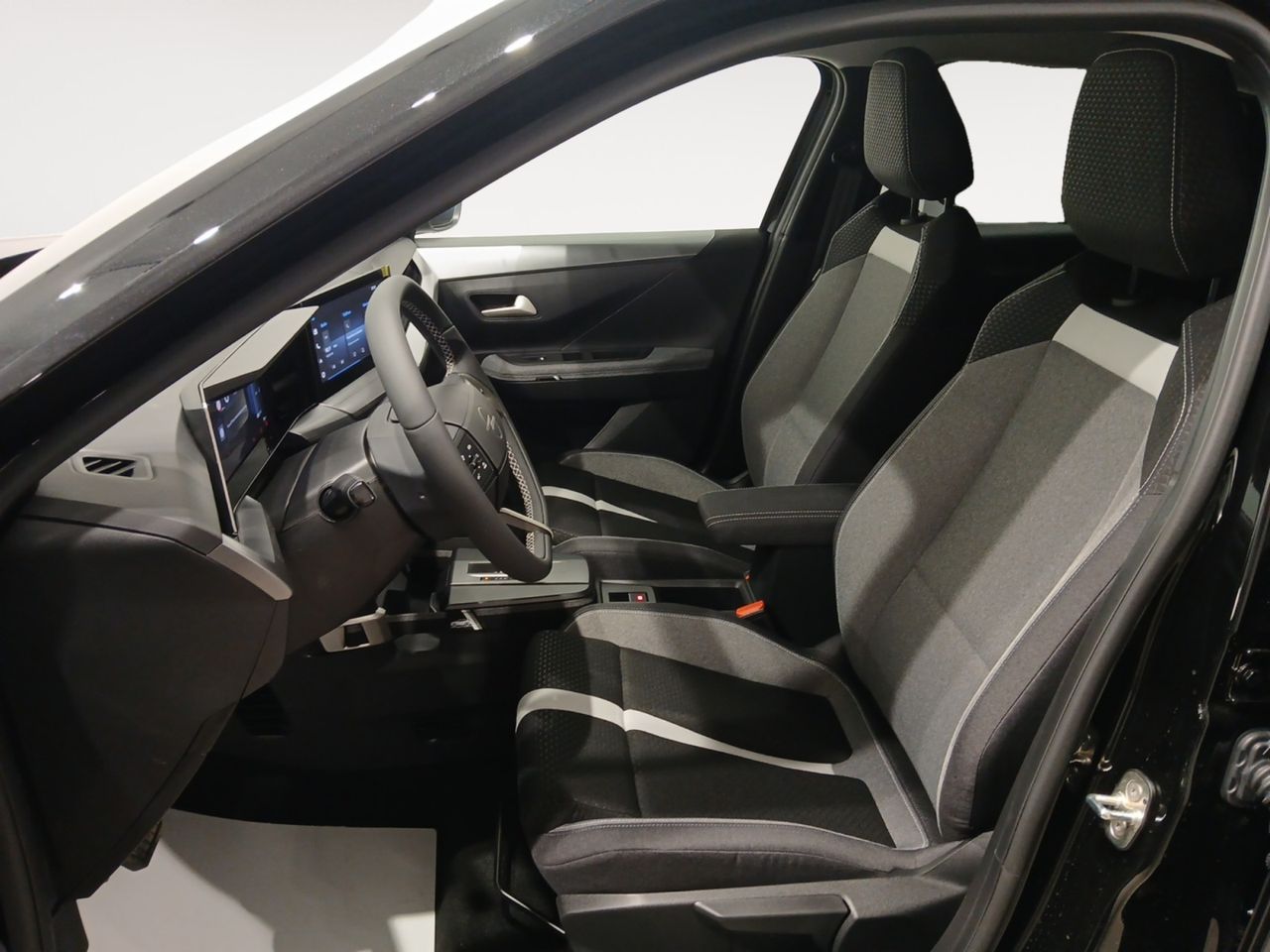 Opel Frontera 1.2T XHT Hybrid eDCT6 107kW GS