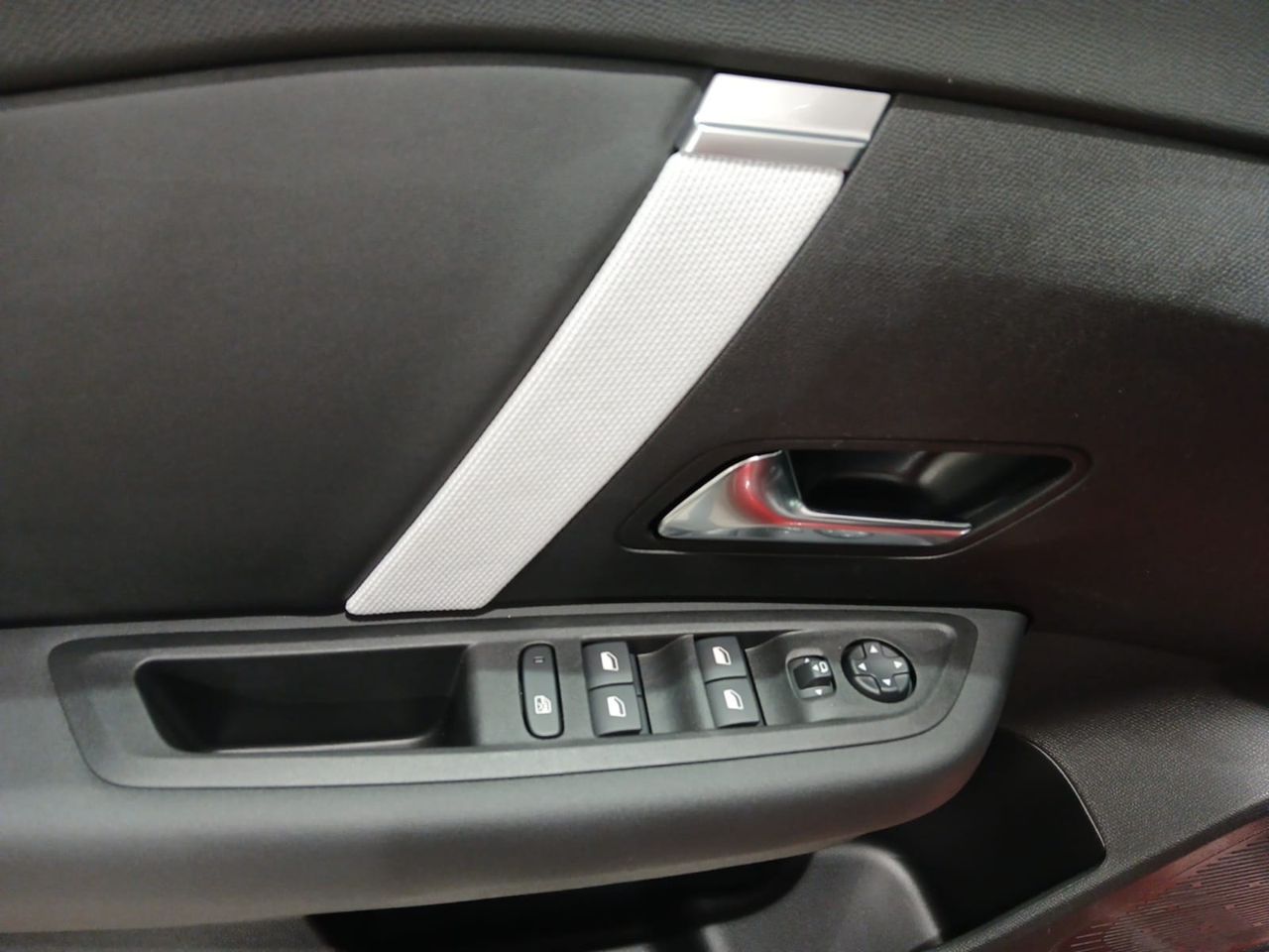 Citroën C4 Hybrid 145 ë-DCS6 Max