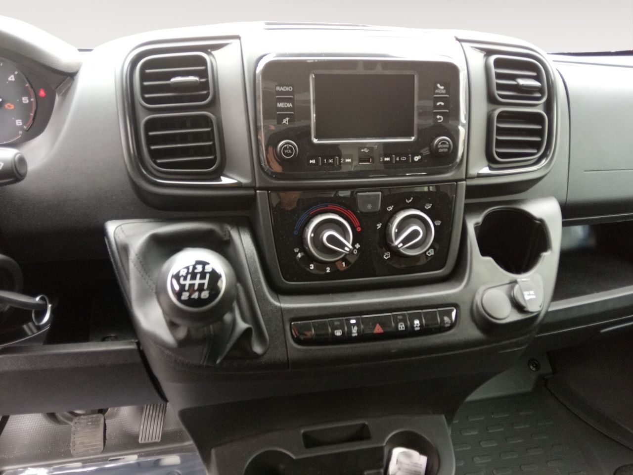Citroën Jumper PAQUETERA L3H1 BHDI 140CV PUERTA LATERAL DCH