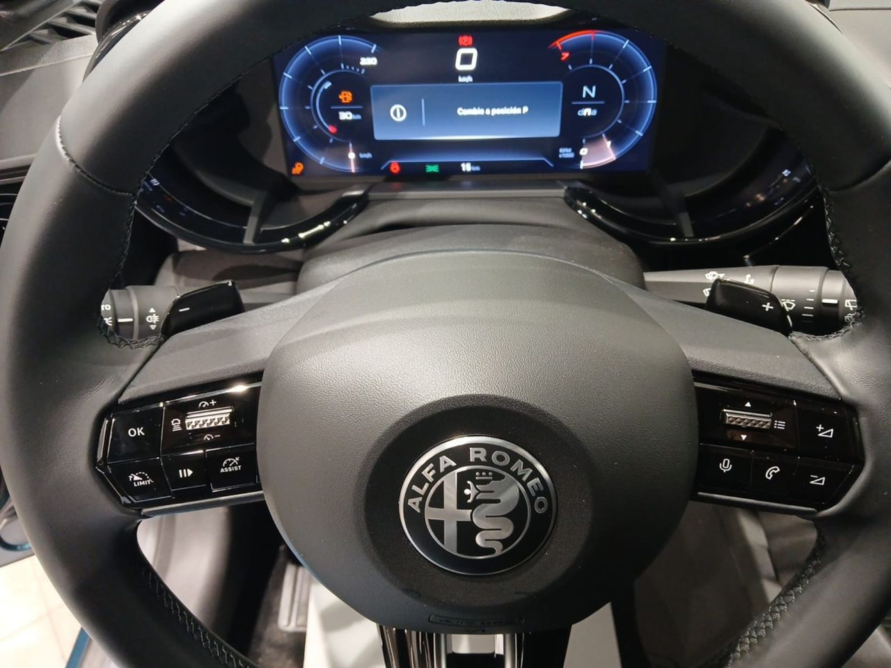 Alfa Romeo Junior Ibrida Speciale 100kW (136CV)