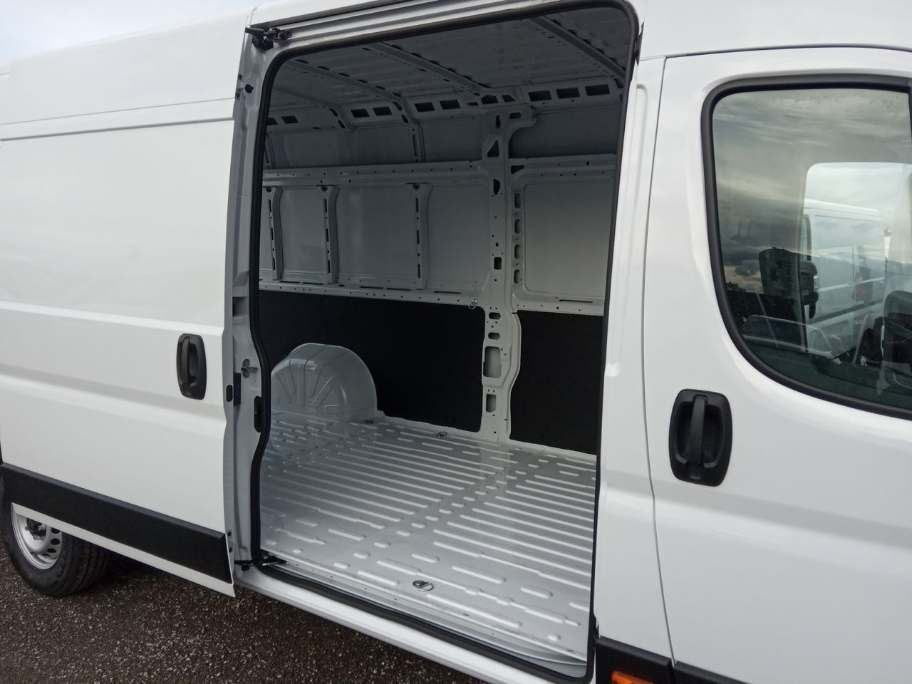 Fiat Ducato MAXI FURGON L4H2 3.5T DIESEL 180CV