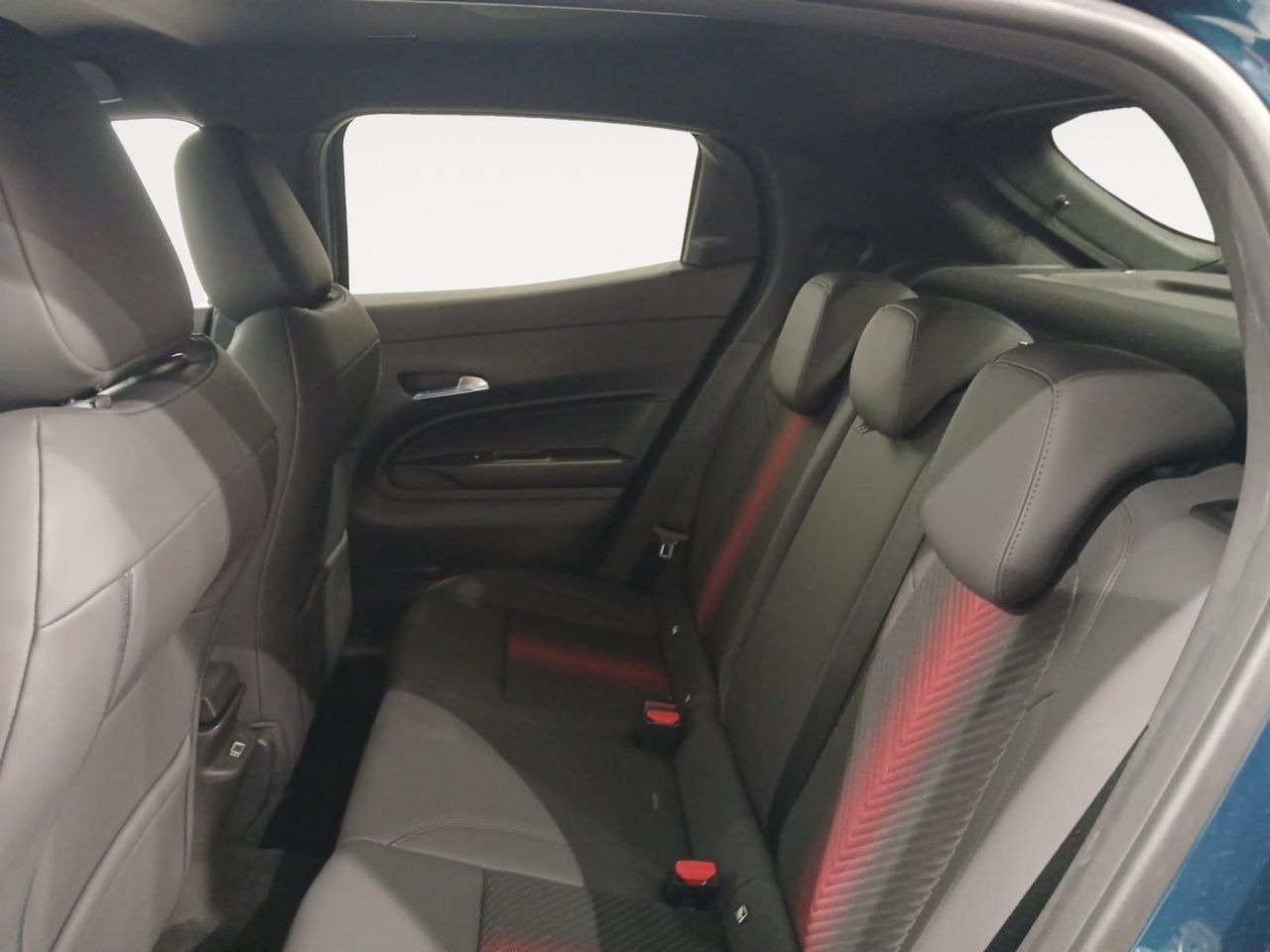 Alfa Romeo Junior Ibrida Speciale 100kW (136CV)
