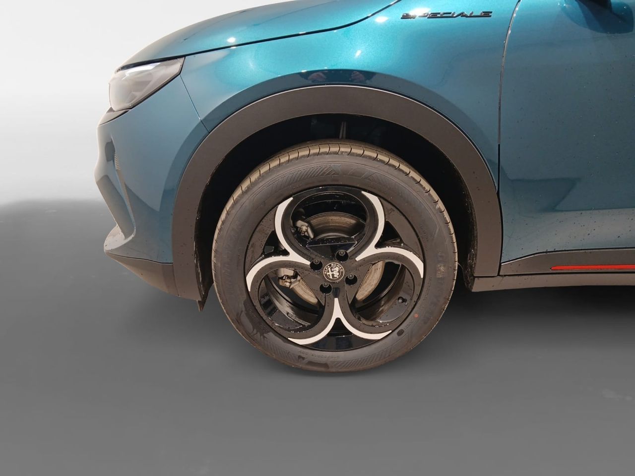 Alfa Romeo Junior Ibrida Speciale 100kW (136CV)