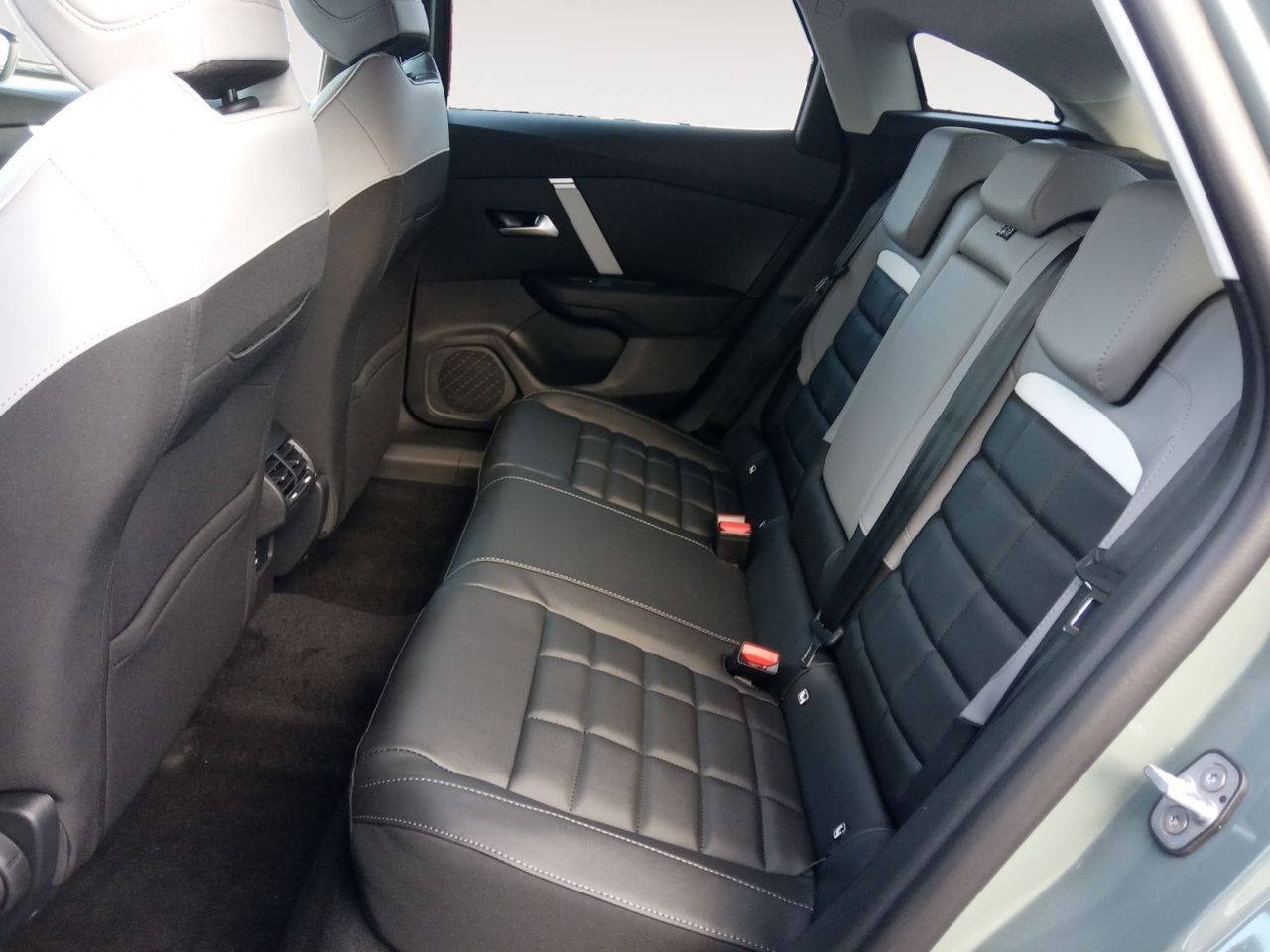 Citroën C4 Hybrid 145 ë-DCS6 Max