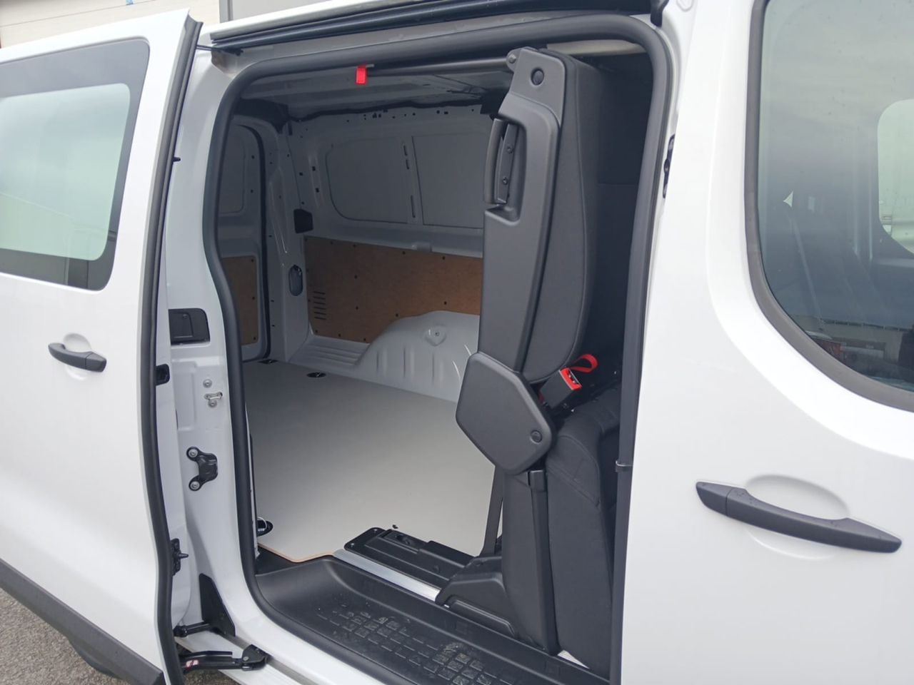 Citroën Jumpy DOBLE CABINA XL DIESEL 150CV MANUAL 6PLZ.