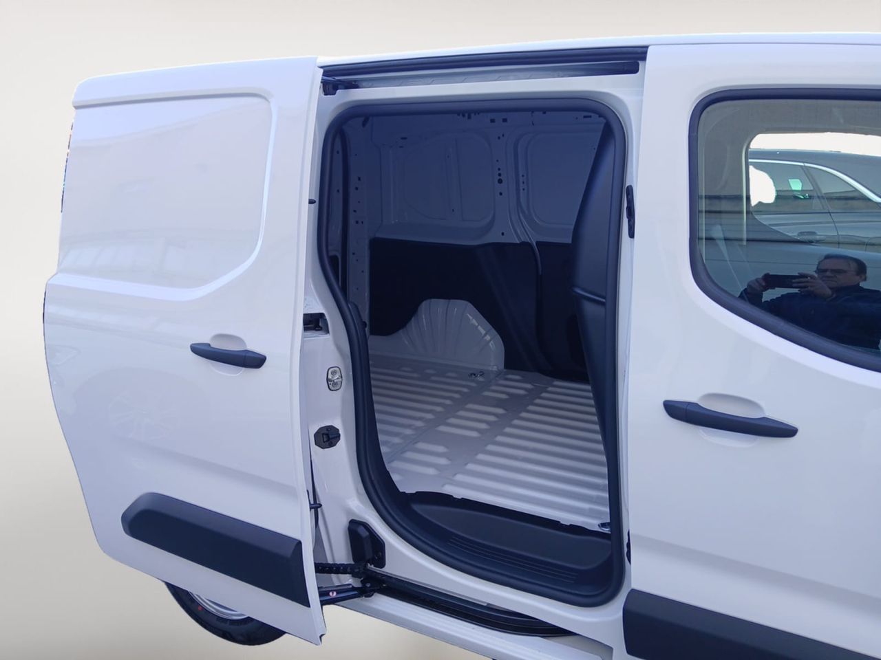 Fiat Doblò FURGON 650KG 1.5 BHDI 100CV MT6