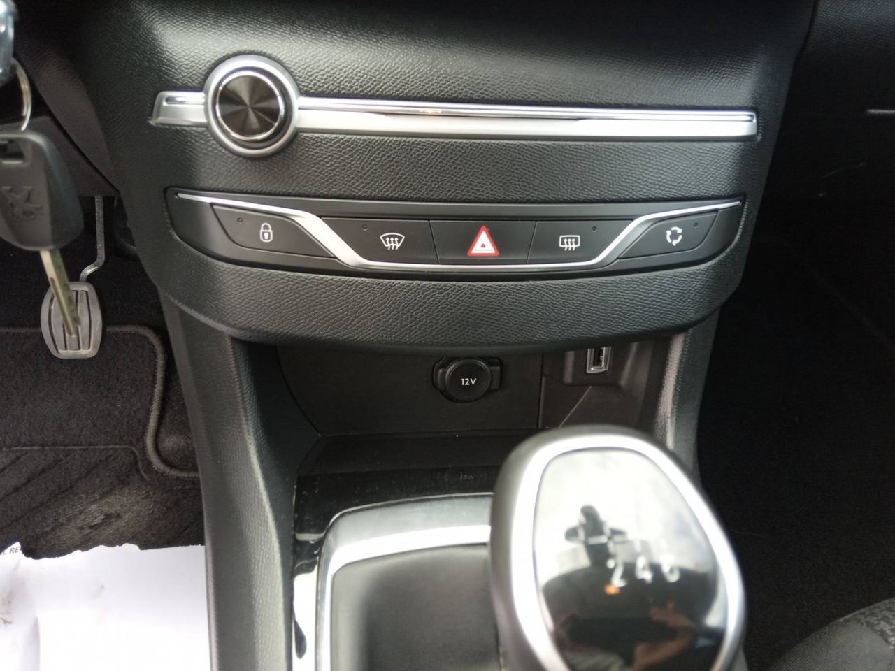Peugeot 308  5P  BlueHDi 100 S&S 6 Vel. MAN Style