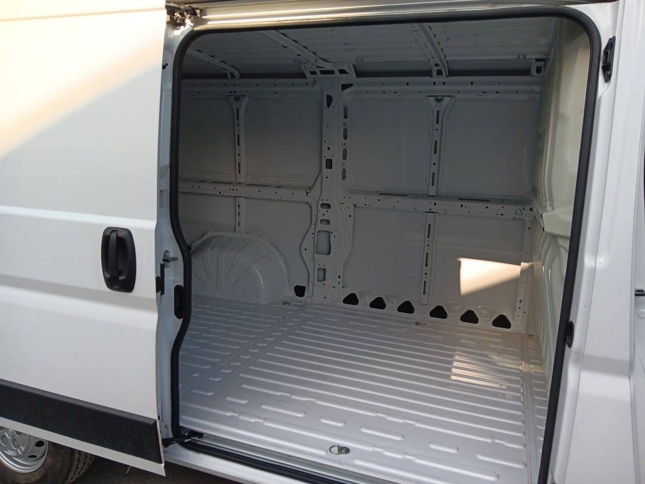 Peugeot Boxer  333 L2 H1 BHDI 103kW (140CV) S&S 6 V. M -