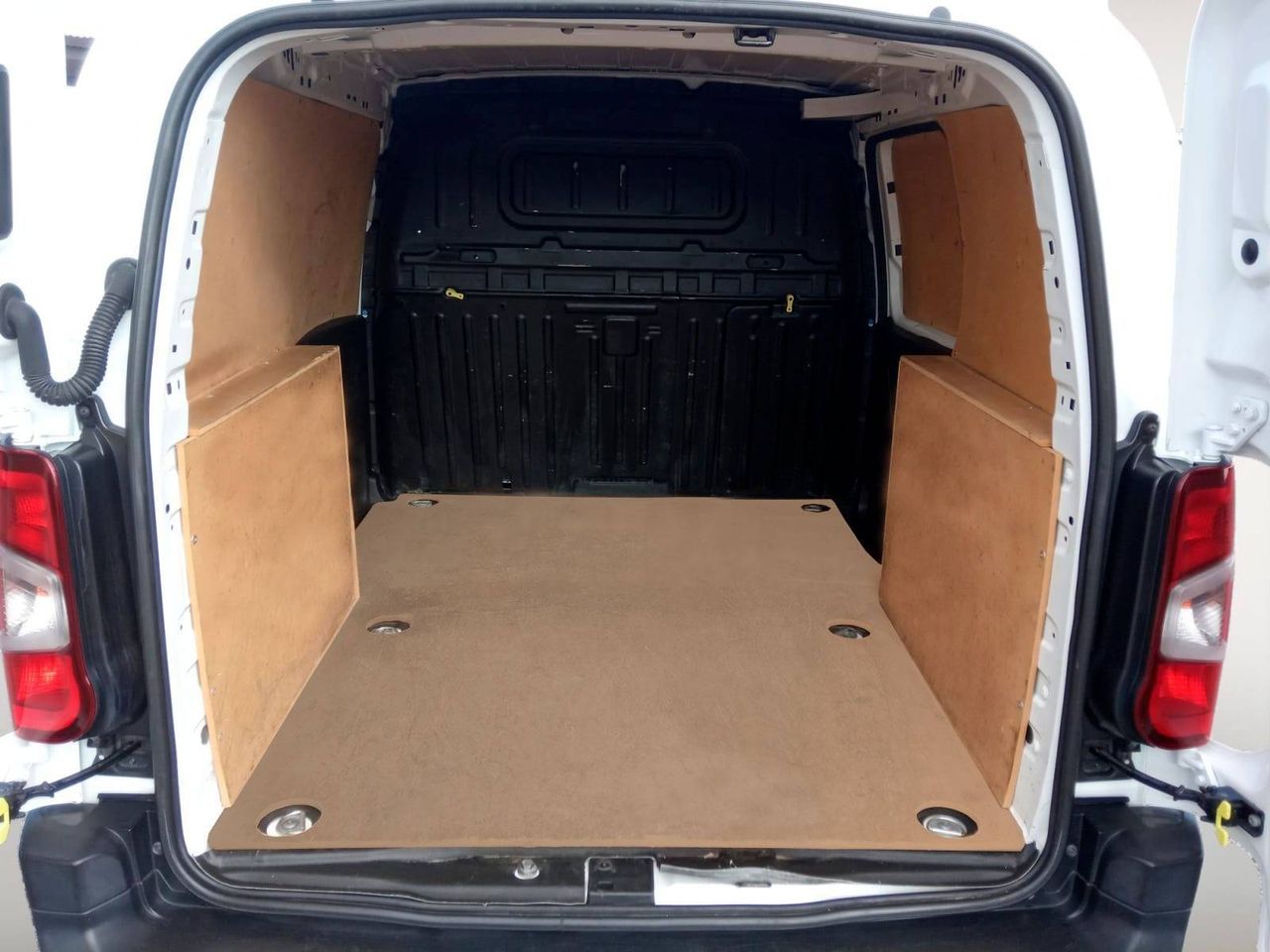Peugeot Partner   Standard 600kg BlueHDi 73kW Pro