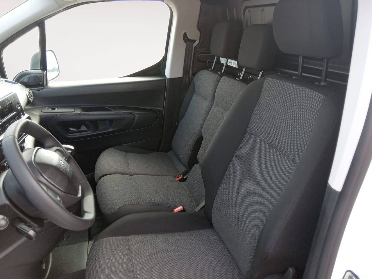 Peugeot Partner   Standard 600kg BlueHDi 73kW Pro
