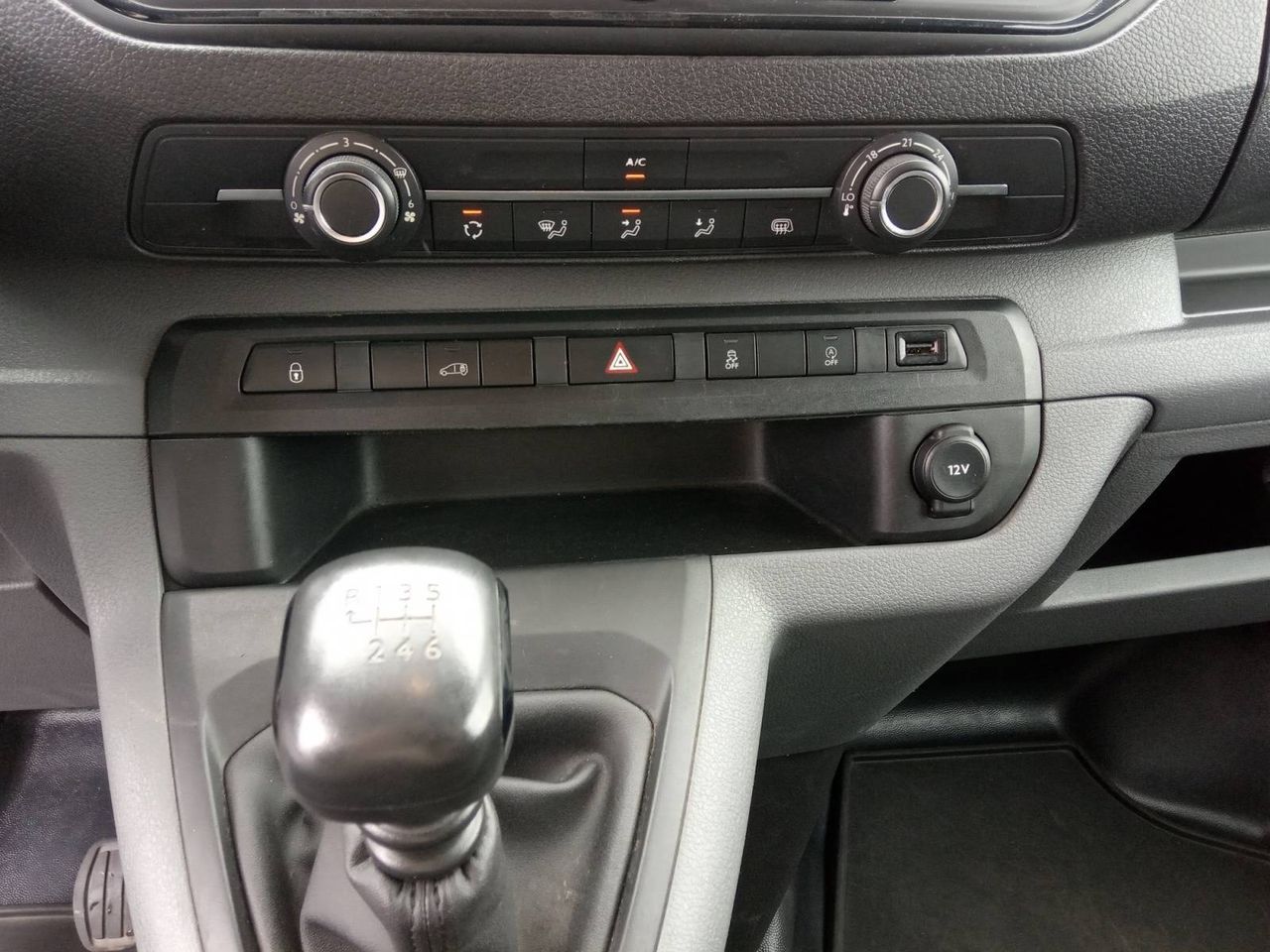 Peugeot Expert  Furgón  1.5 BlueHDi 120 Standard Pro