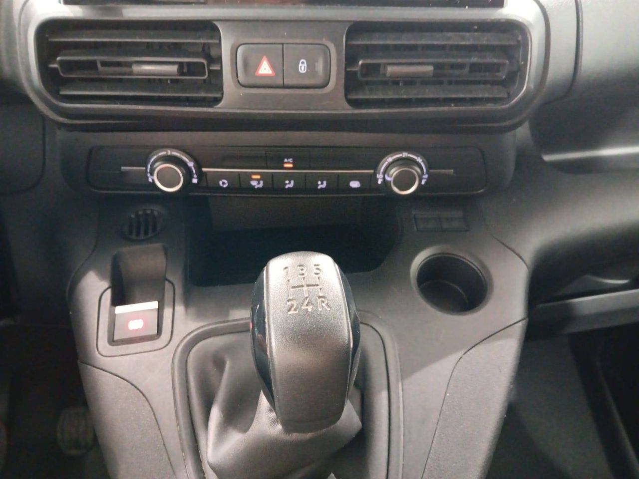 Peugeot Partner   Standard 600kg BlueHDi 73kW Premium