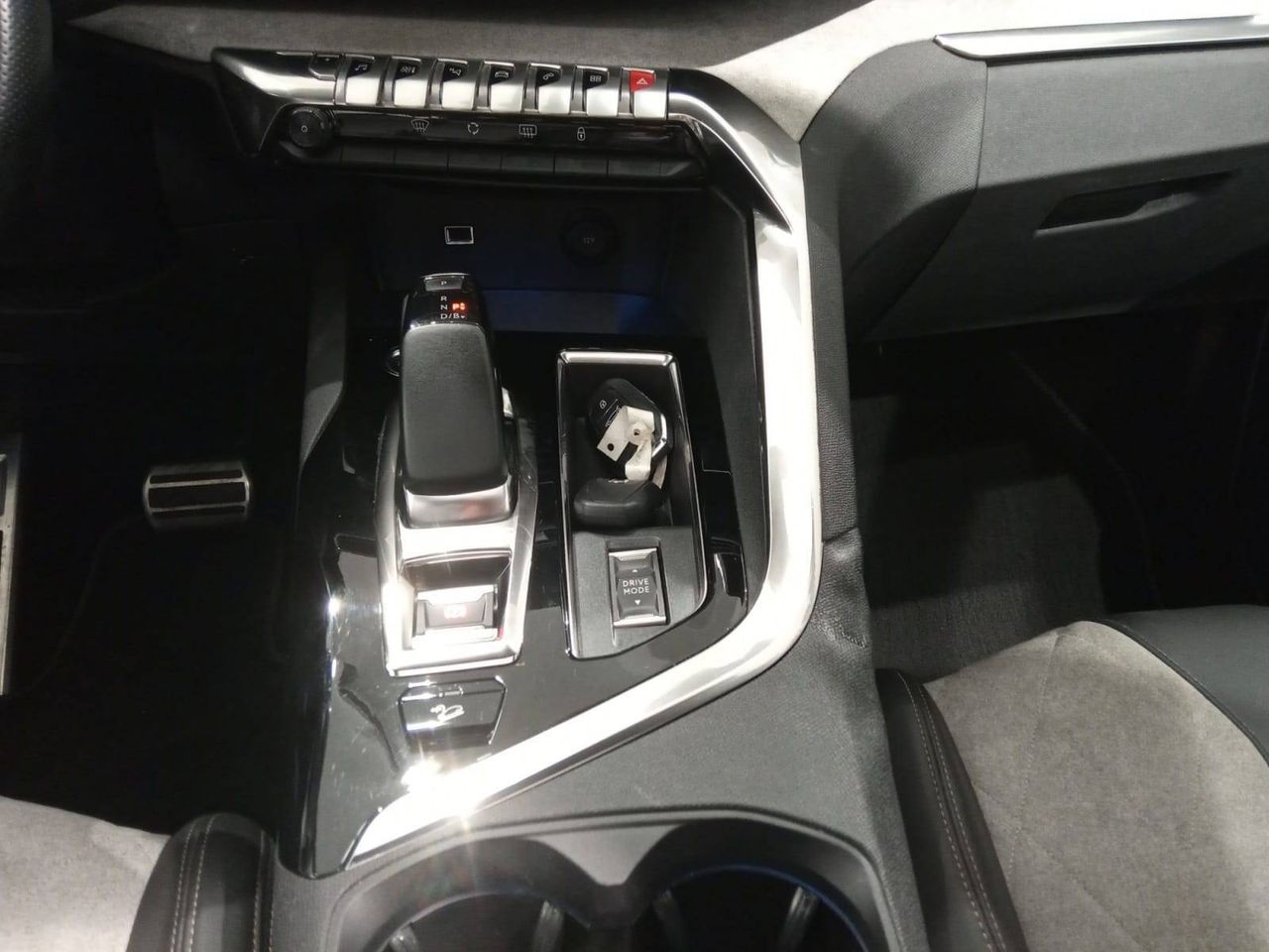 Peugeot 3008  300 e-EAT8 GT