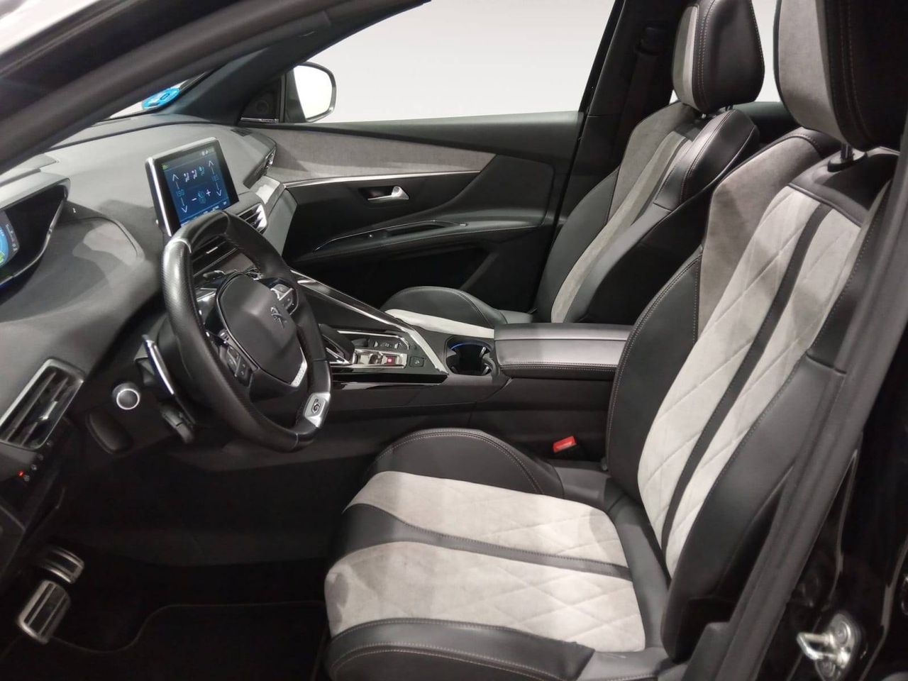 Peugeot 3008  300 e-EAT8 GT