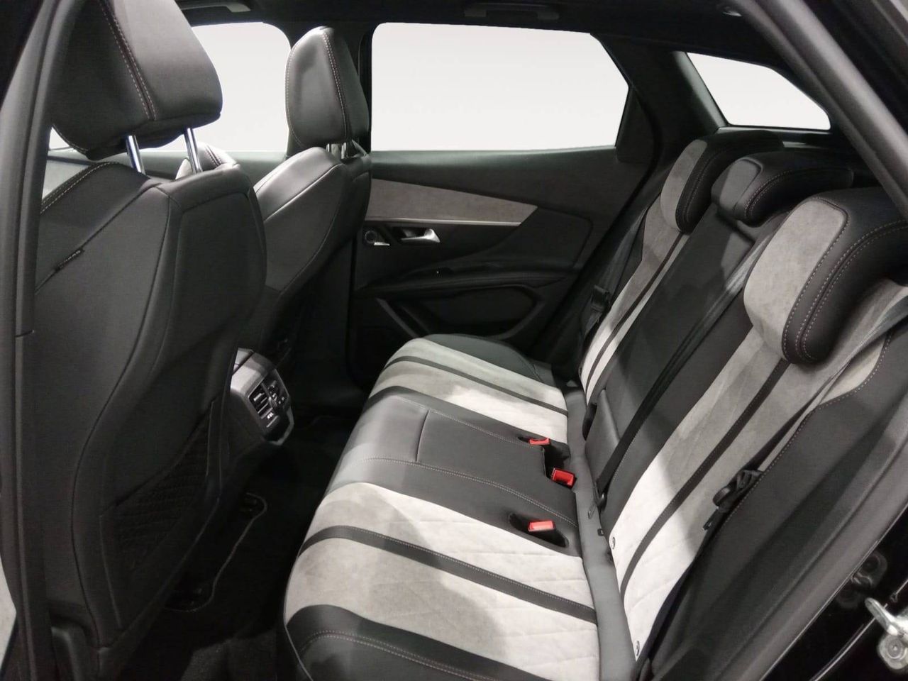 Peugeot 3008  300 e-EAT8 GT