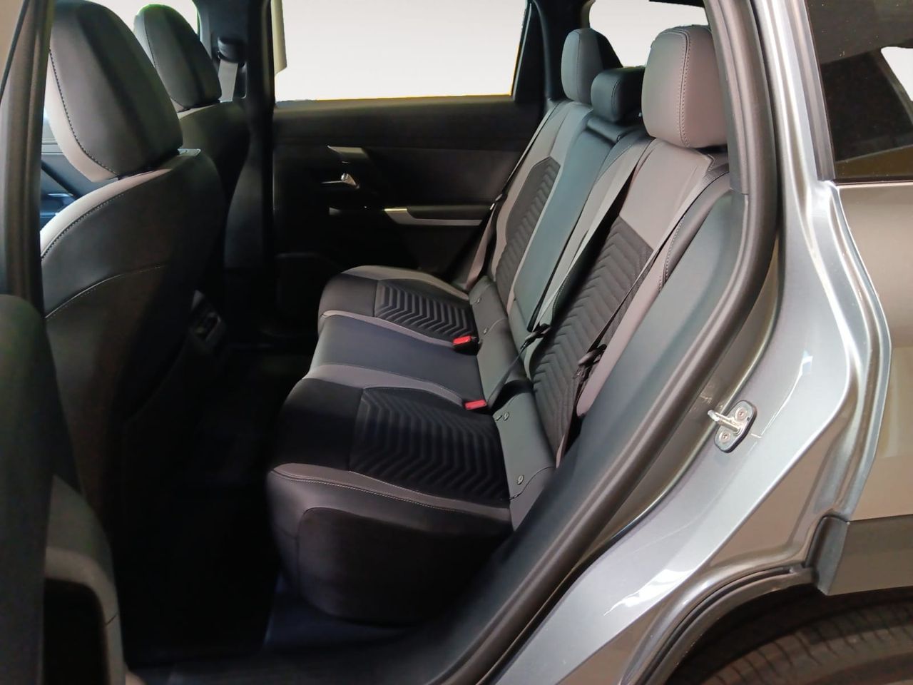 Jeep Compass 1.6 PHEV 225HP First Edition AT