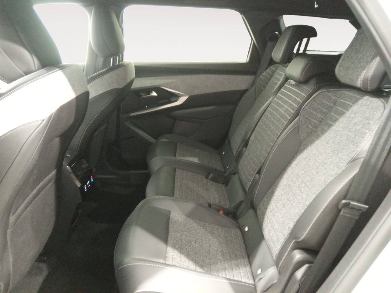 Peugeot 5008  1.2 107KW  eDCS6 Allure