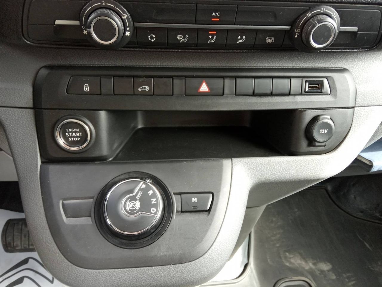 Peugeot Expert  Furgón  2.0 BlueHDi 145 EAT8 Std Premium