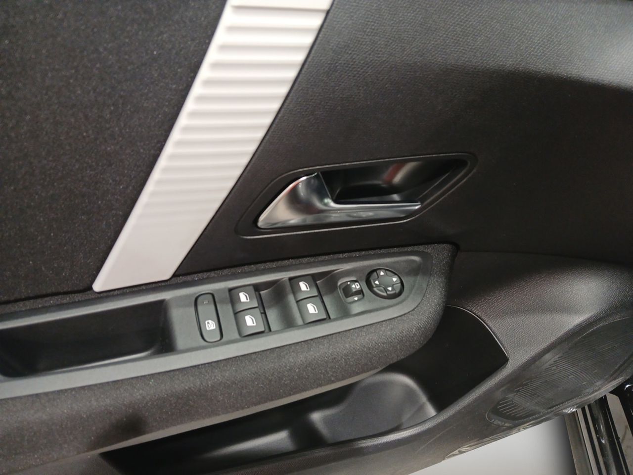 Citroën C4 Hybrid 145 ë-DCS6 Plus