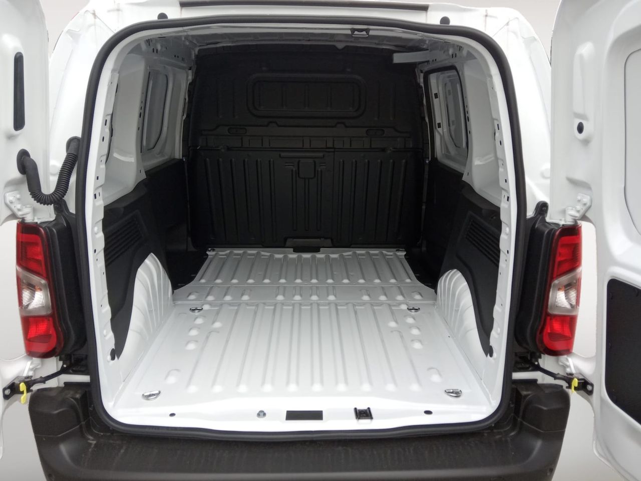 Fiat Doblò FURGON EASY PRO 650KG BHDI 1.5L 100CV MT6