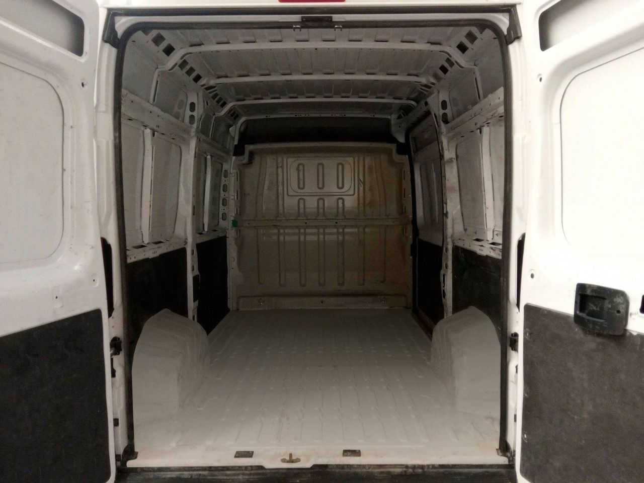 Peugeot Boxer   335 L2 H2 BHDI 103kW (140CV) S&S Pack