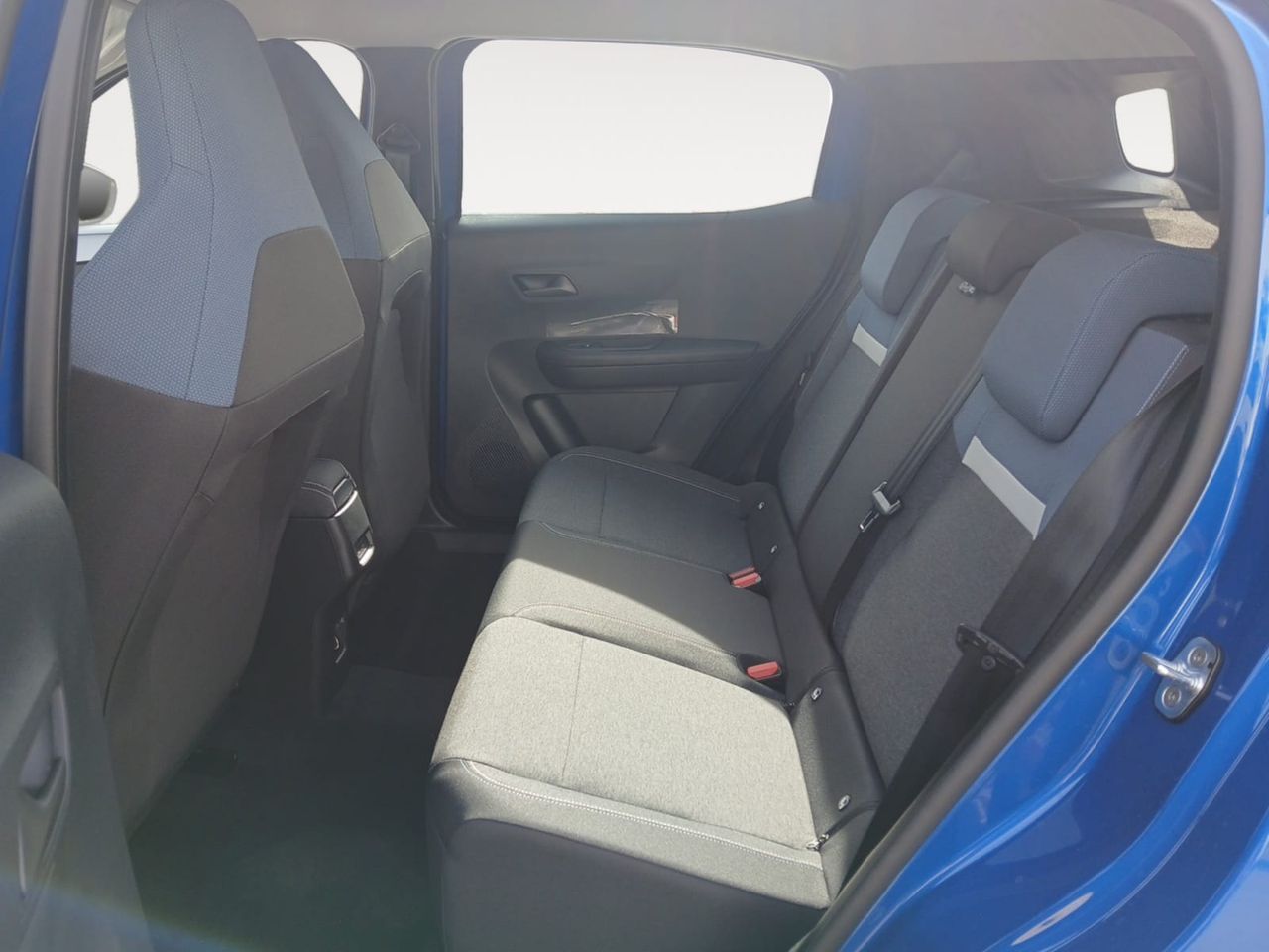 Opel Frontera 1.2T XHT Hybrid eDCT6 81kW Edition