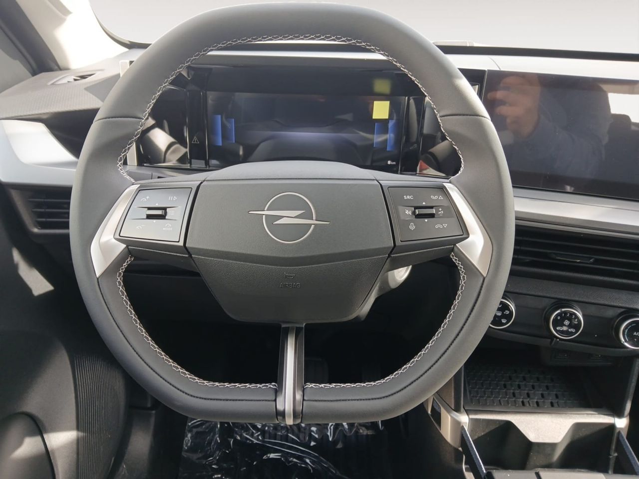Opel Frontera 1.2T XHT Hybrid eDCT6 81kW Edition