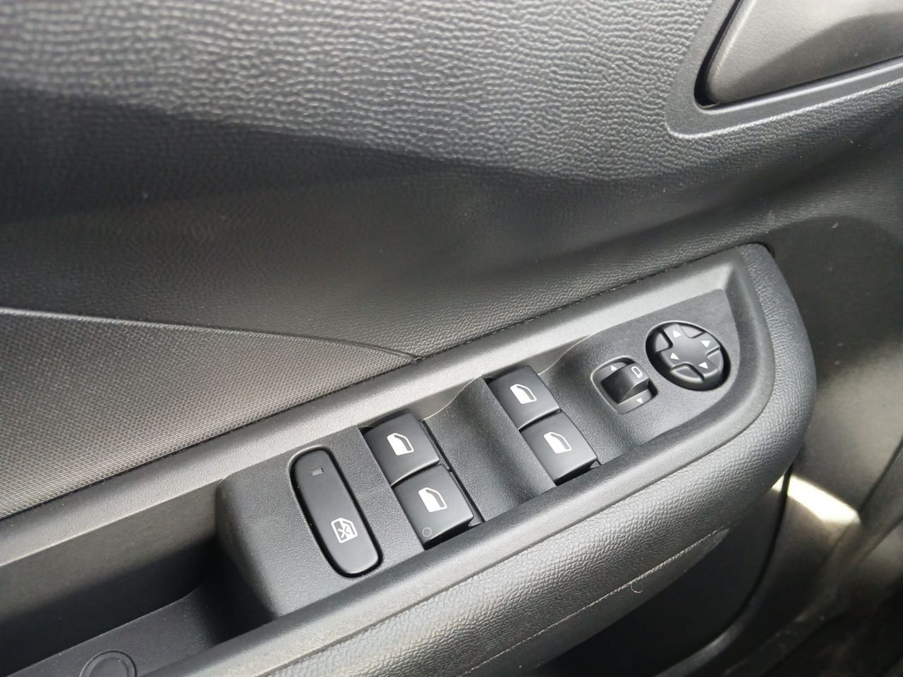 Opel Frontera 1.2T XHT Hybrid eDCT6 81kW Edition